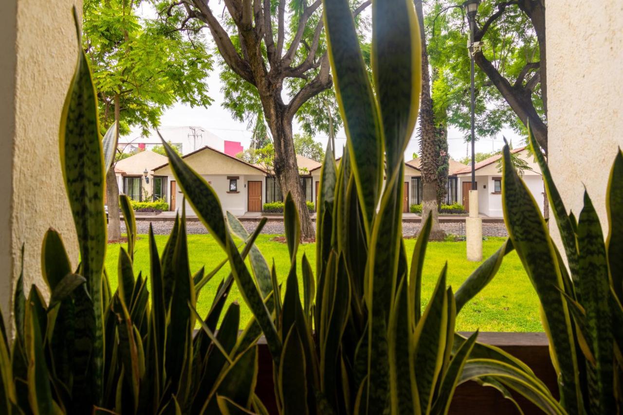 Hotel Flamingo Inn Queretaro Exterior photo